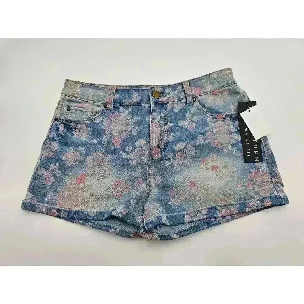 Tinseltown Women's Size 8 High Waist Floral Denim Short NWT